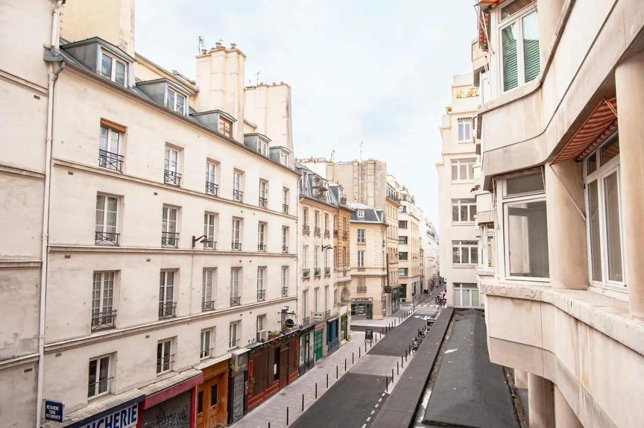 Luxury Louvre Opera 2nd Floor Apartment Paris
